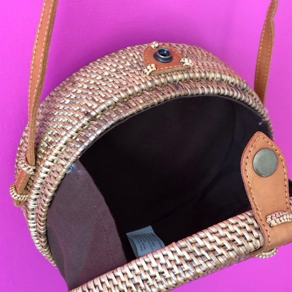 Round Rattan Hand Woven Purse - Straw Bag - New - Picture 6 of 8